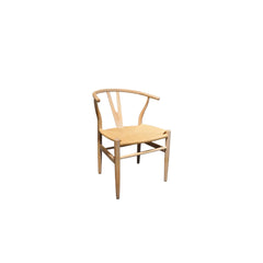 Silla Wishbone de comedor. Estructura y patas de madera.