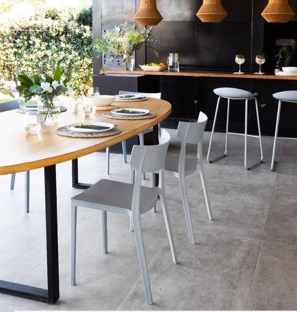 Cómo elegir sillas de exterior para balcones, patios y galerías