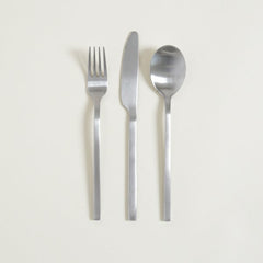 SET X 3 UTENSILIOS DE MESA AMSTERDAM PLATA 20CM