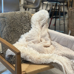 Pie de cama ultra soft con corderito