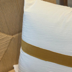 Almohadón tusor con raya lisa velvet