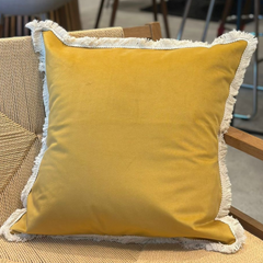 Almohadón liso velvet con flecos