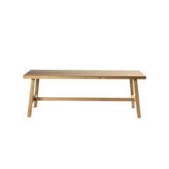 Mesa ratona con tapa de madera y patas de madera.