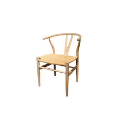 Silla Wishbone de comedor. Estructura y patas de madera.