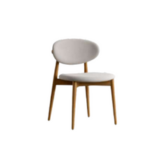 Silla Celine tapizada gris con patas color negro o natural