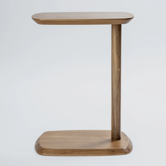 Mesa de arrime de madera de álamo teñida en petiribi