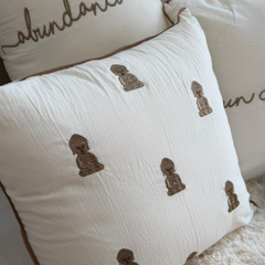 Almohadón mini buda bordado - blanco
