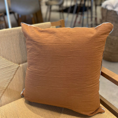 Almohadón tusor liso con vivo plateado