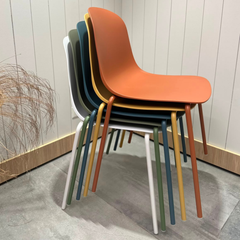 Silla de comedor Línea Aarhus de plástico