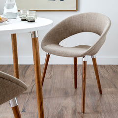 Silla One Wood tapizada en lino con patas de madera.