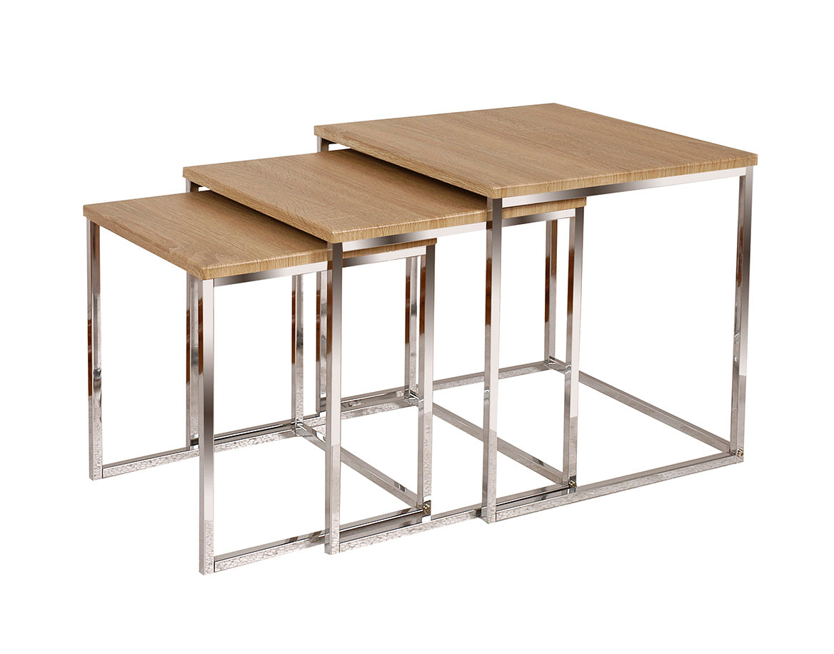 Mesa ratona nido cubo x3 en color natural o en wengue con patas cromadas.