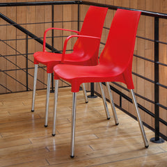 Silla Lola plástica roja con apoyabrazos y patas cromadas
