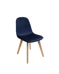 Silla Soho tapizada en pana con patas natural.
