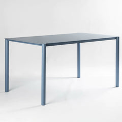 Mesa rectangular urban