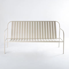 Sillón exterior linea fold de chapa plegada