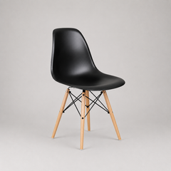 Silla Eames plástica con patas de madera natural - Varios colores