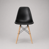 Image of Silla Eames plástica con patas de madera natural - Varios colores