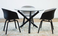 Mesa Matisse con tapa de vidrio y patas negras - 1 mts